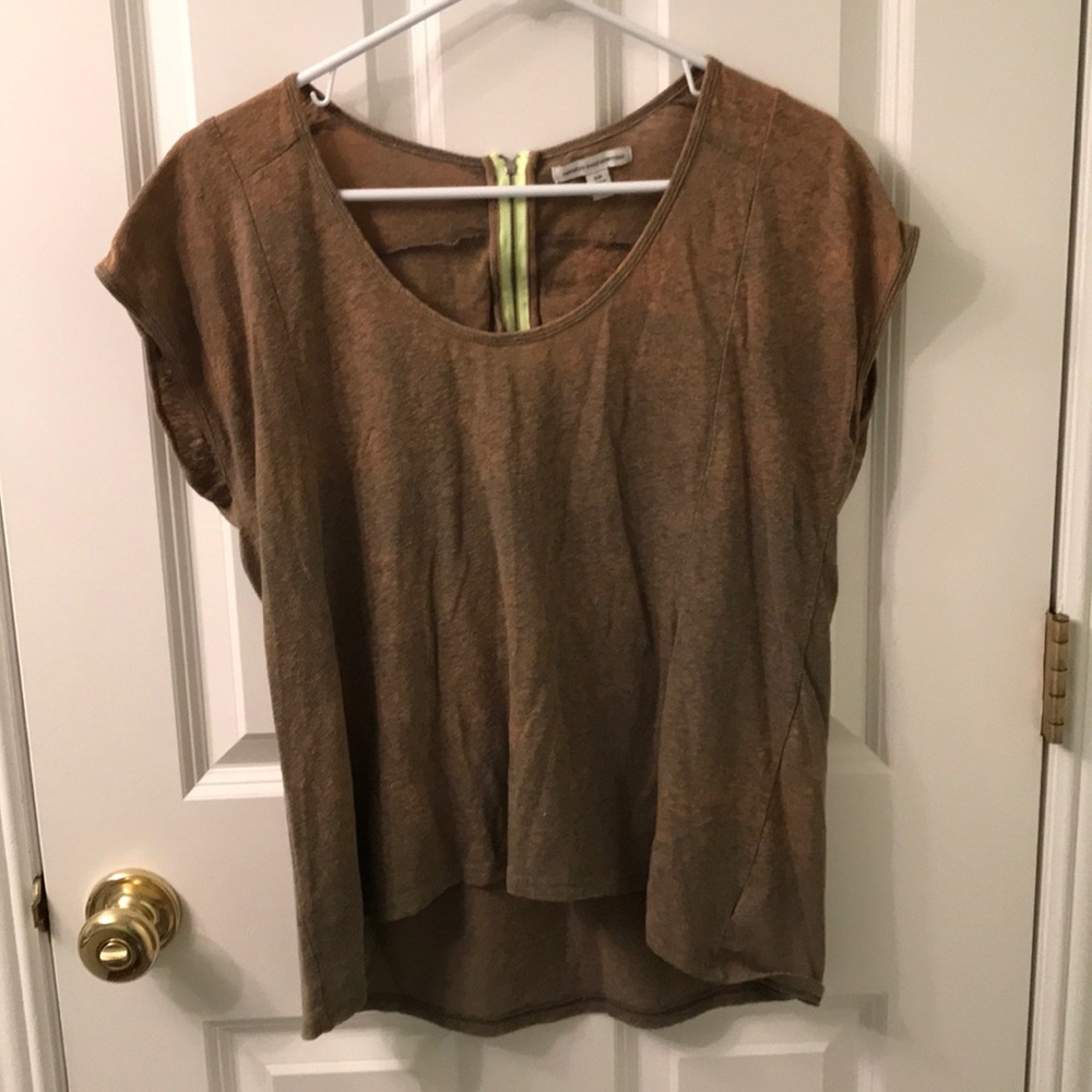 Green T shirt